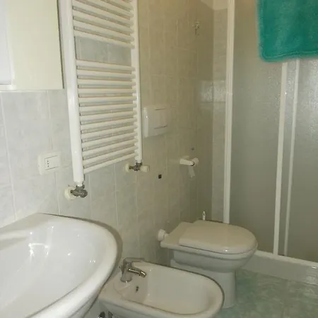 Monolocale Maggiore Intra Daire